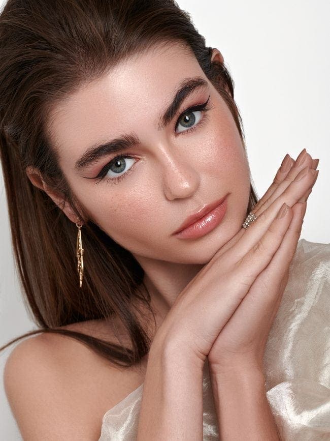 Clean Beauty Winged Eye Liner